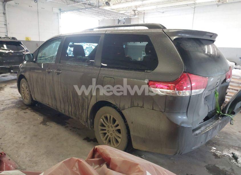 Photo 3 of 2012 Toyota Sienna XLE V6 8 PASSENGER (VIN 5TDYK3DCXCS267974)