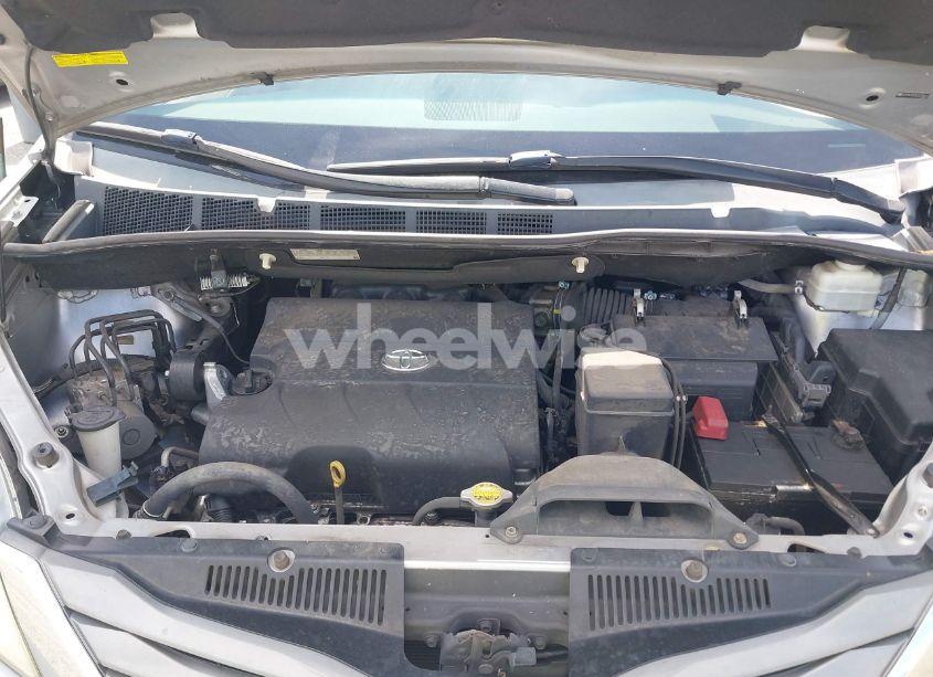 Photo 10 of 2012 Toyota Sienna XLE V6 8 PASSENGER (VIN 5TDYK3DCXCS278442)