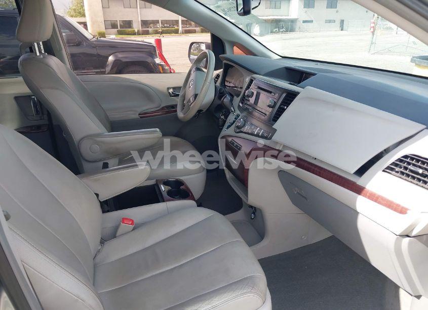 Photo 5 of 2012 Toyota Sienna XLE V6 8 PASSENGER (VIN 5TDYK3DCXCS278442)