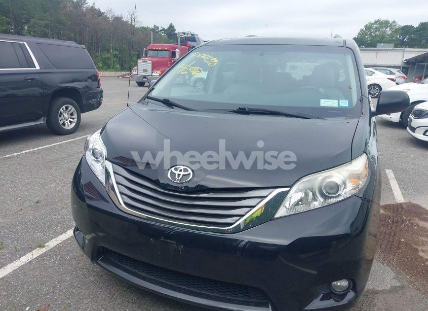 Photo 12 of 2013 Toyota Sienna XLE V6 8 PASSENGER (VIN 5TDYK3DCXDS302949)