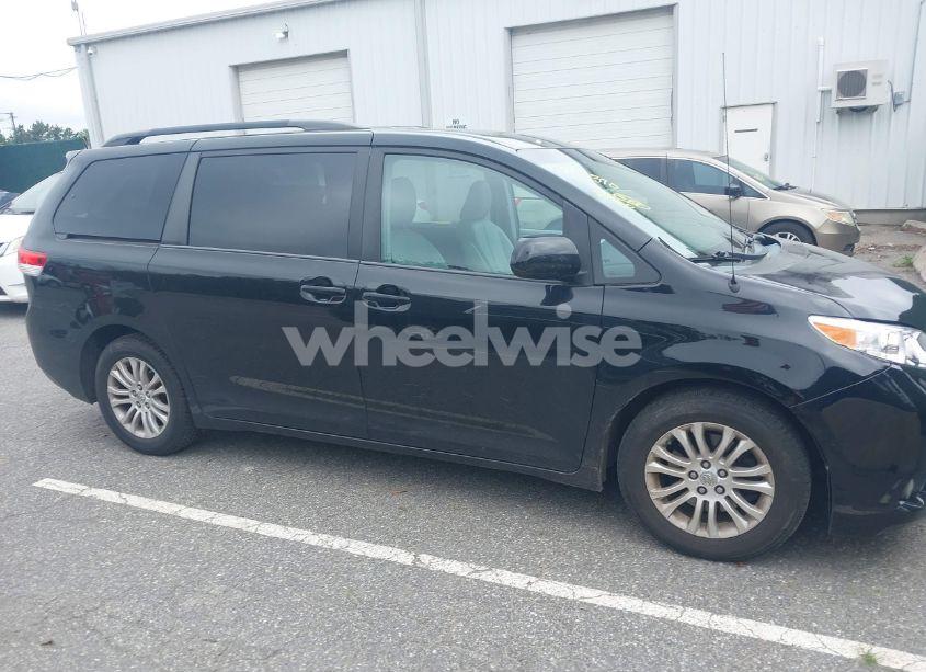 Photo 13 of 2013 Toyota Sienna XLE V6 8 PASSENGER (VIN 5TDYK3DCXDS302949)