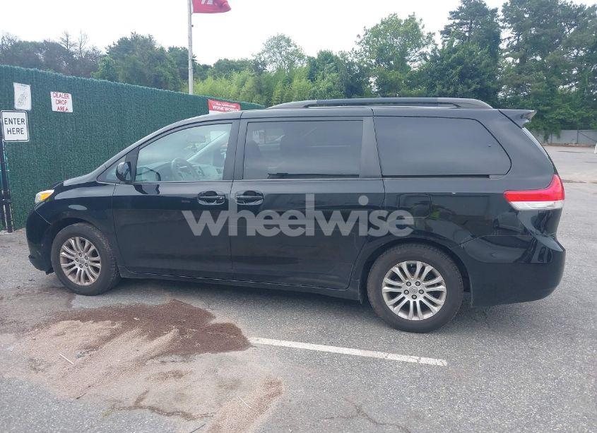 Photo 14 of 2013 Toyota Sienna XLE V6 8 PASSENGER (VIN 5TDYK3DCXDS302949)