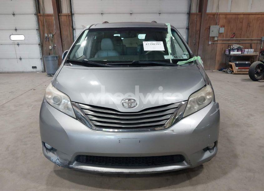 Photo 12 of 2013 Toyota Sienna XLE V6 8 PASSENGER (VIN 5TDYK3DCXDS313143)