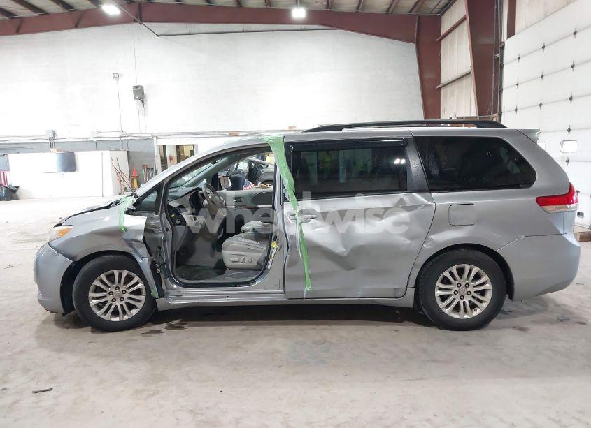 Photo 14 of 2013 Toyota Sienna XLE V6 8 PASSENGER (VIN 5TDYK3DCXDS313143)