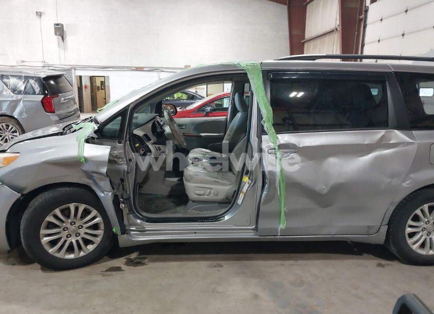 Photo 6 of 2013 Toyota Sienna XLE V6 8 PASSENGER (VIN 5TDYK3DCXDS313143)