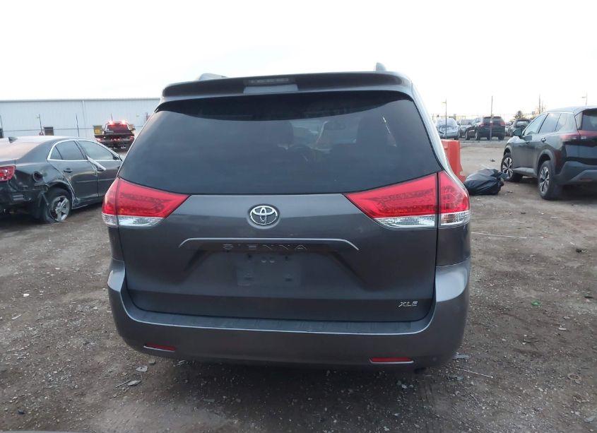 Photo 16 of 2013 Toyota Sienna XLE V6 8 PASSENGER (VIN 5TDYK3DCXDS331867)
