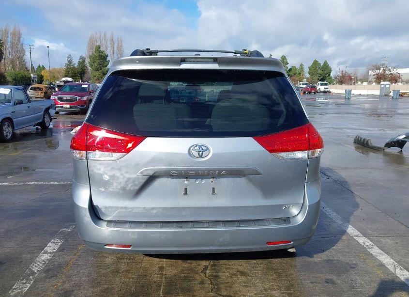 Photo 17 of 2013 Toyota Sienna XLE V6 8 PASSENGER (VIN 5TDYK3DCXDS346787)