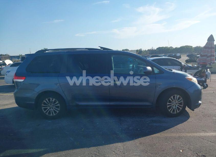 Photo 13 of 2013 Toyota Sienna XLE V6 8 PASSENGER (VIN 5TDYK3DCXDS350533)