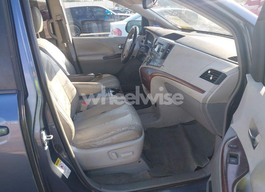 Photo 5 of 2013 Toyota Sienna XLE V6 8 PASSENGER (VIN 5TDYK3DCXDS350533)