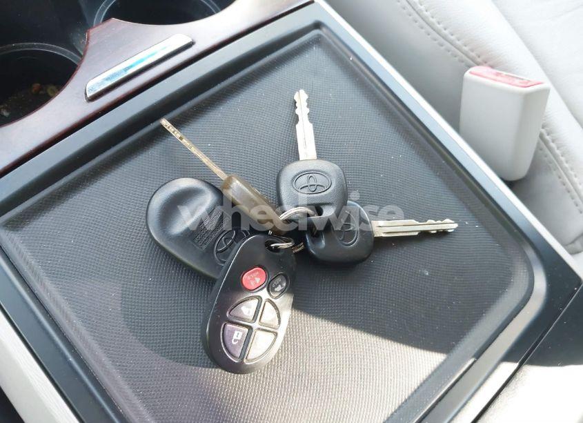 Photo 11 of 2013 Toyota Sienna XLE V6 7 PASSENGER AUTO ACCESS SEAT/XLE V6 8 PASSENGER (VIN 5TDYK3DCXDS355408)