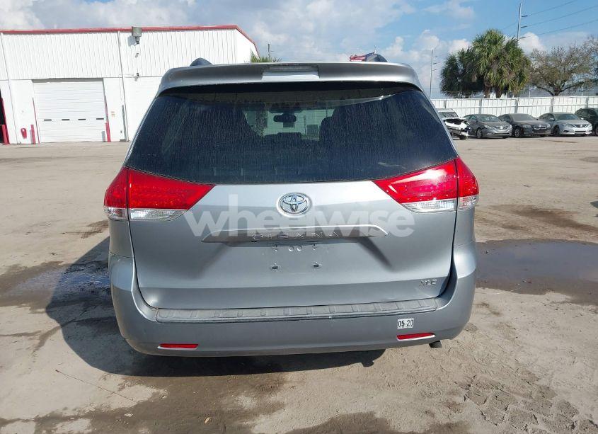 Photo 16 of 2013 Toyota Sienna XLE V6 7 PASSENGER AUTO ACCESS SEAT/XLE V6 8 PASSENGER (VIN 5TDYK3DCXDS355408)