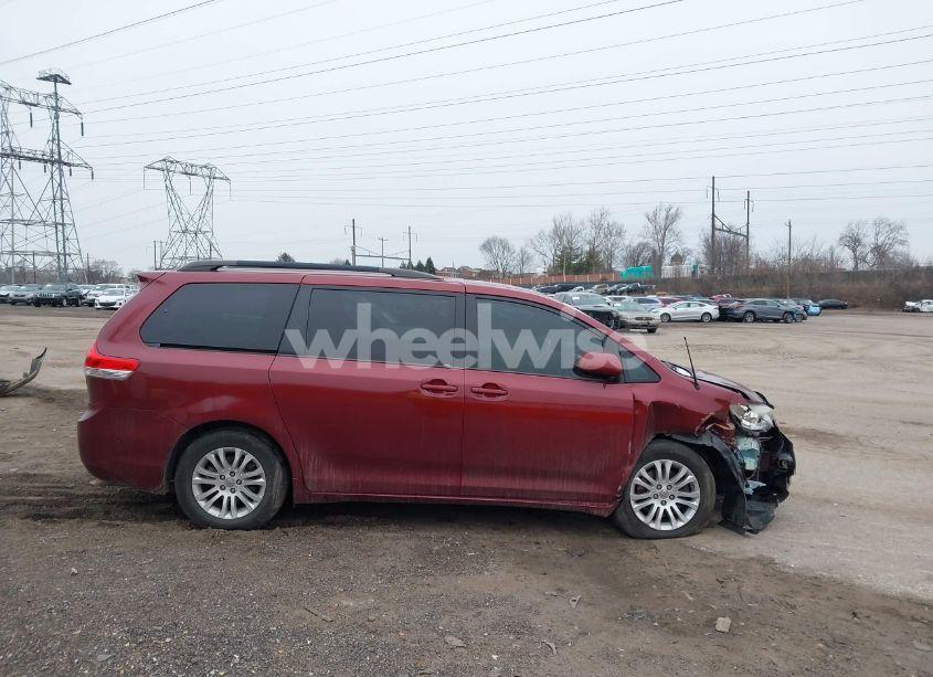 Photo 13 of 2013 Toyota Sienna XLE V6 8 PASSENGER (VIN 5TDYK3DCXDS392491)