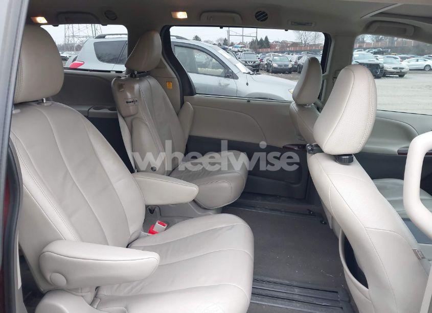 Photo 8 of 2013 Toyota Sienna XLE V6 8 PASSENGER (VIN 5TDYK3DCXDS392491)