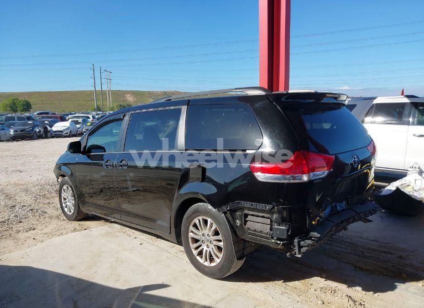 Photo 14 of 2013 Toyota Sienna XLE V6 8 PASSENGER (VIN 5TDYK3DCXDS396203)