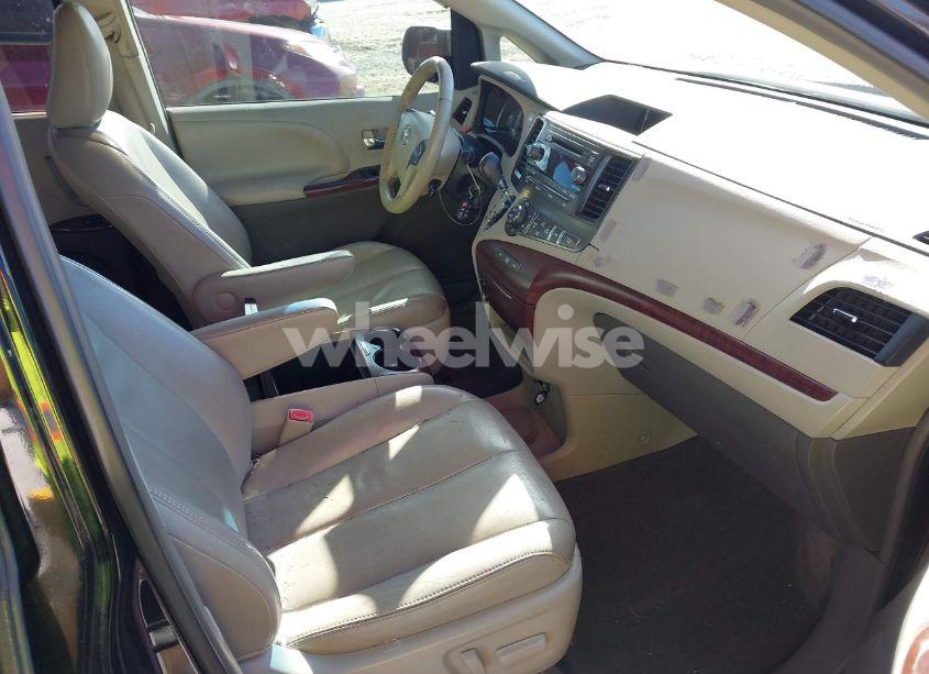 Photo 5 of 2013 Toyota Sienna XLE V6 8 PASSENGER (VIN 5TDYK3DCXDS396203)