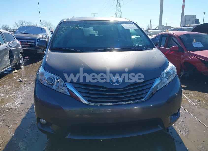 Photo 12 of 2014 Toyota Sienna XLE V6 8 PASSENGER (VIN 5TDYK3DCXES419271)