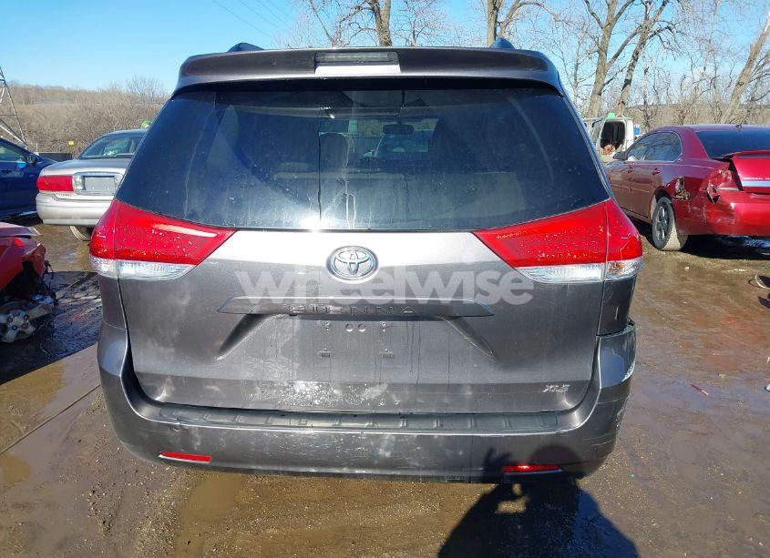 Photo 16 of 2014 Toyota Sienna XLE V6 8 PASSENGER (VIN 5TDYK3DCXES419271)