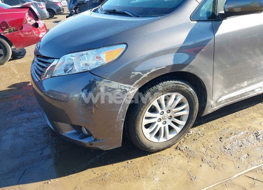 Photo 17 of 2014 Toyota Sienna XLE V6 8 PASSENGER (VIN 5TDYK3DCXES419271)
