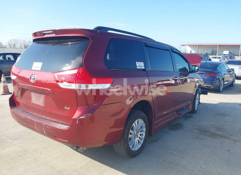 Photo 4 of 2014 Toyota Sienna XLE/LIMITED (VIN 5TDYK3DCXES421554)