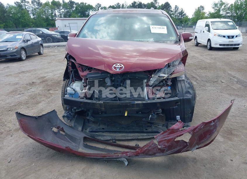 Photo 12 of 2014 Toyota Sienna LIMITED V6 7 PASSENGER (VIN 5TDYK3DCXES422168)