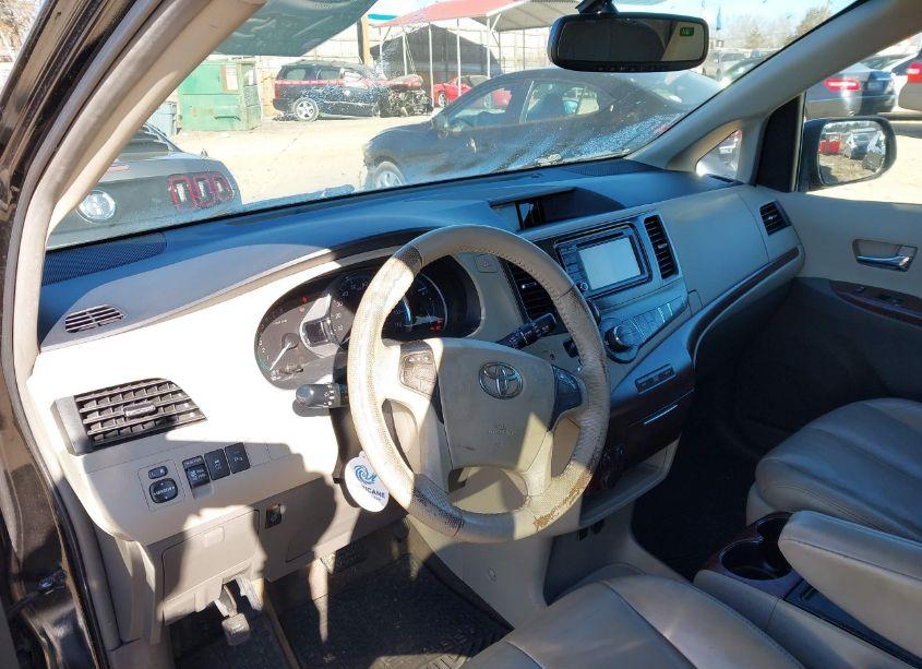 Photo 18 of 2014 Toyota Sienna XLE/LIMITED (VIN 5TDYK3DCXES462010)