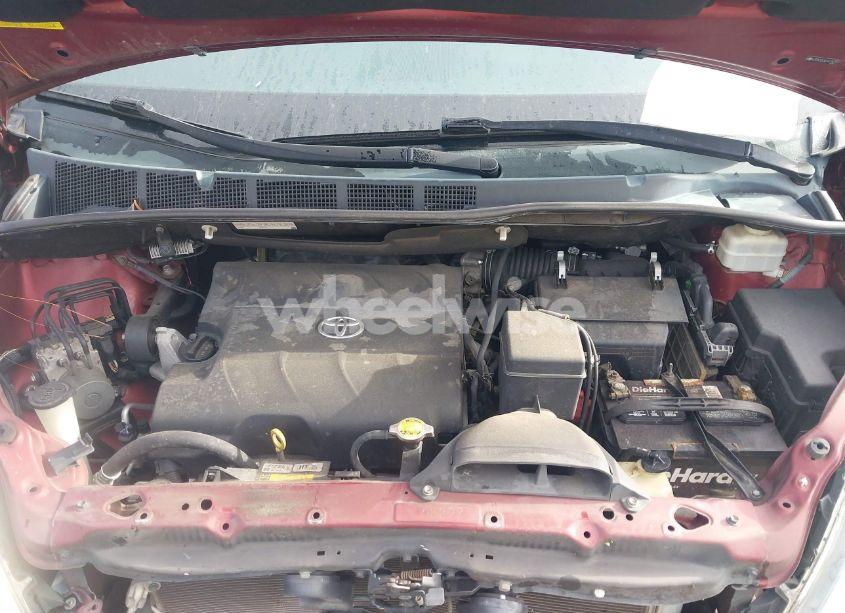 Photo 10 of 2014 Toyota Sienna XLE V6 8 PASSENGER (VIN 5TDYK3DCXES471676)