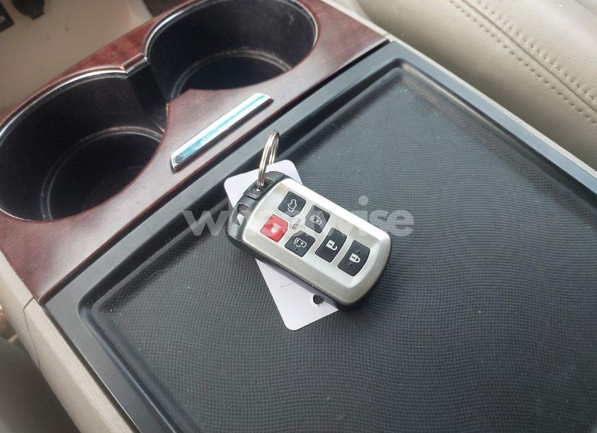 Photo 11 of 2014 Toyota Sienna XLE V6 8 PASSENGER (VIN 5TDYK3DCXES471676)