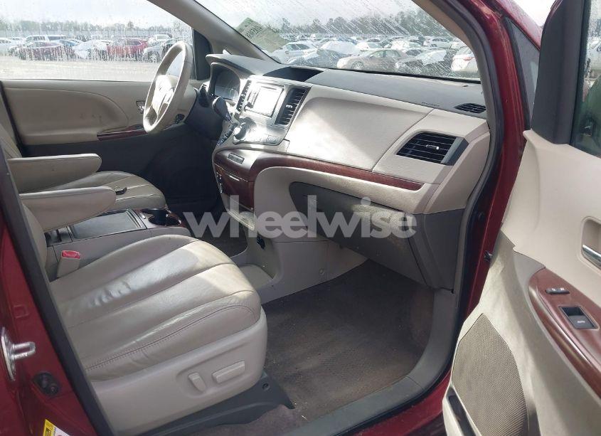 Photo 5 of 2014 Toyota Sienna XLE V6 8 PASSENGER (VIN 5TDYK3DCXES471676)