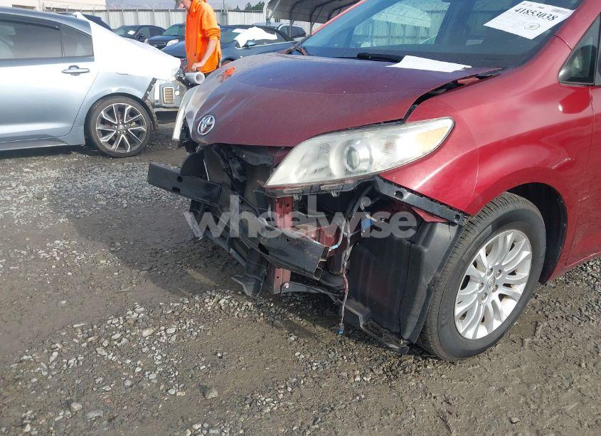 Photo 6 of 2014 Toyota Sienna XLE V6 8 PASSENGER (VIN 5TDYK3DCXES471676)