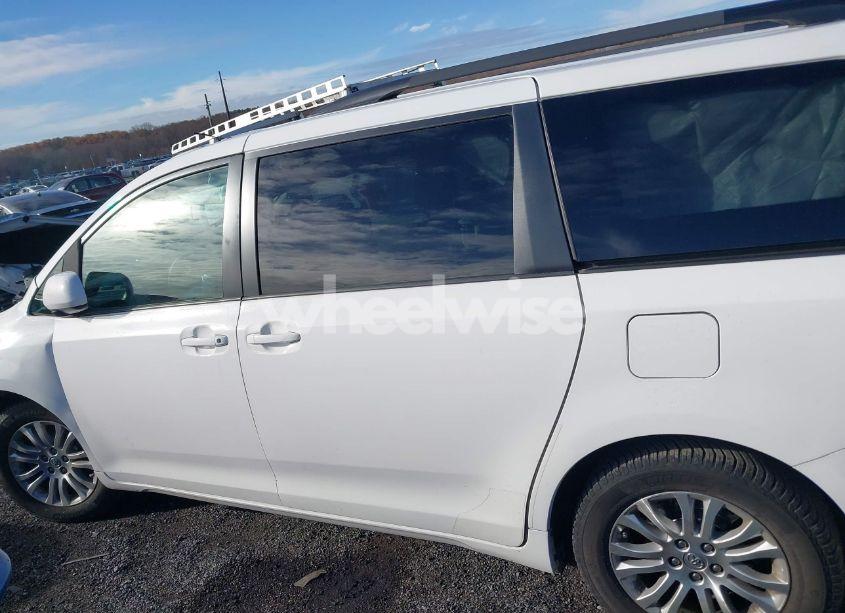 Photo 15 of 2014 Toyota Sienna XLE V6 8 PASSENGER (VIN 5TDYK3DCXES498005)