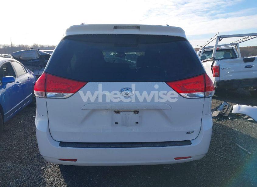 Photo 17 of 2014 Toyota Sienna XLE V6 8 PASSENGER (VIN 5TDYK3DCXES498005)