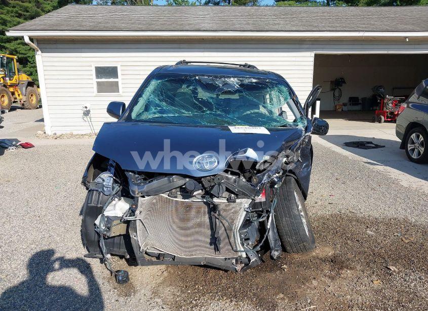 Photo 12 of 2014 Toyota Sienna XLE V6 8 PASSENGER (VIN 5TDYK3DCXES524294)