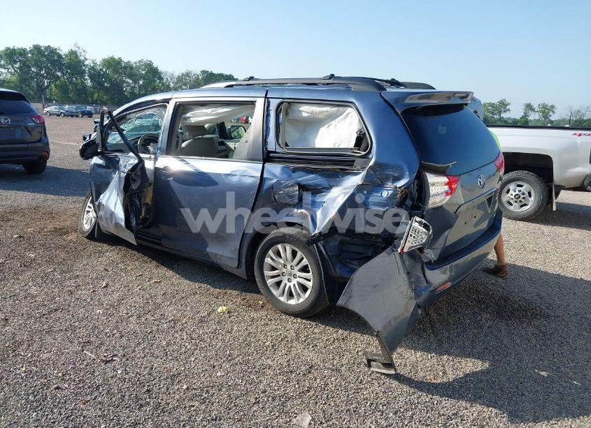 Photo 3 of 2014 Toyota Sienna XLE V6 8 PASSENGER (VIN 5TDYK3DCXES524294)