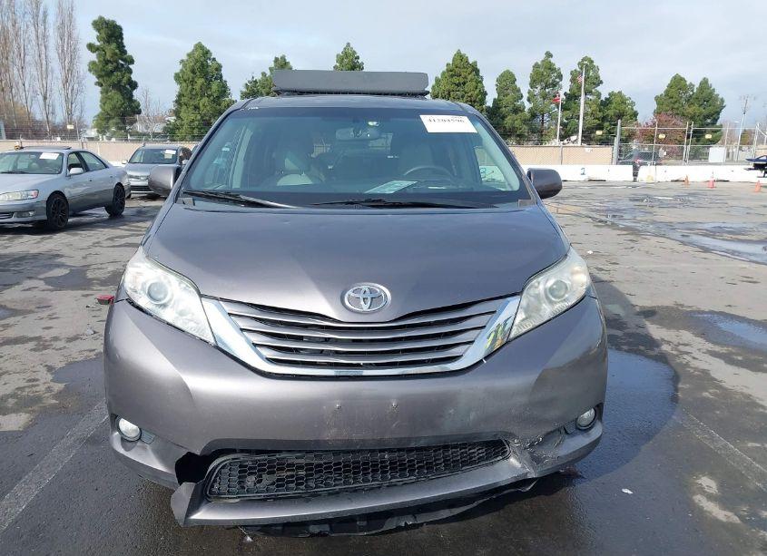Photo 12 of 2015 Toyota Sienna XLE/LIMITED (VIN 5TDYK3DCXFS556969)