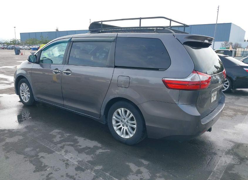 Photo 3 of 2015 Toyota Sienna XLE/LIMITED (VIN 5TDYK3DCXFS556969)