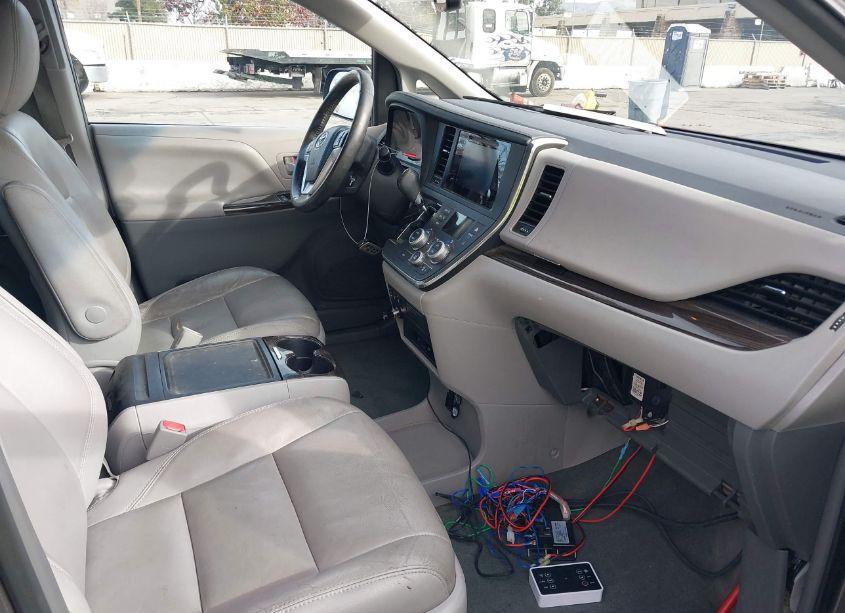 Photo 5 of 2015 Toyota Sienna XLE/LIMITED (VIN 5TDYK3DCXFS556969)