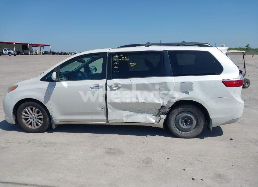 Photo 14 of 2015 Toyota Sienna XLE 8 PASSENGER (VIN 5TDYK3DCXFS663083)