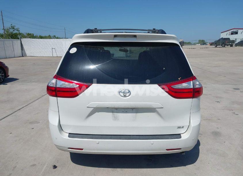 Photo 16 of 2015 Toyota Sienna XLE 8 PASSENGER (VIN 5TDYK3DCXFS663083)