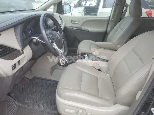 Photo 6 of 2015 TOYOTA SIENNA XLE (VIN 5TDYK3DCXFS676058)