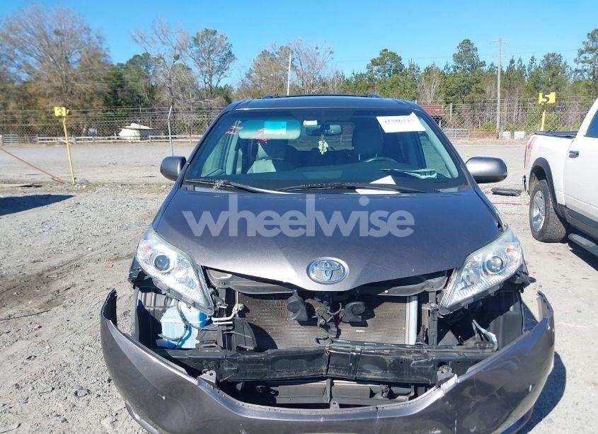 Photo 12 of 2016 Toyota Sienna XLE PREMIUM 8 PASSENGER (VIN 5TDYK3DCXGS706385)