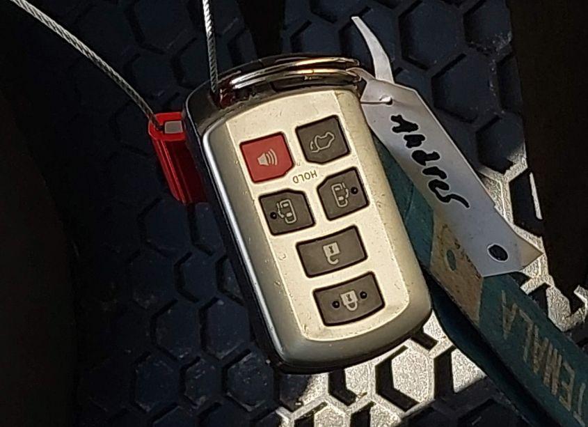 Photo 11 of 2016 Toyota Sienna XLE 8 PASSENGER (VIN 5TDYK3DCXGS711263)