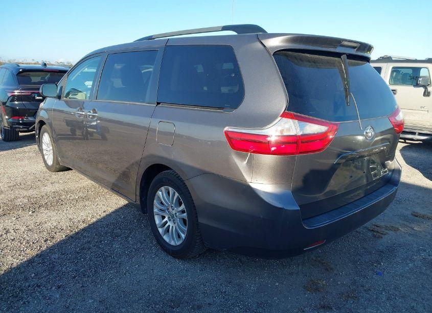 Photo 3 of 2016 Toyota Sienna XLE 8 PASSENGER (VIN 5TDYK3DCXGS711263)