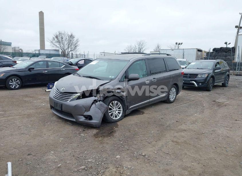 Photo 2 of 2016 Toyota Sienna XLE PREMIUM 8 PASSENGER (VIN 5TDYK3DCXGS737846)