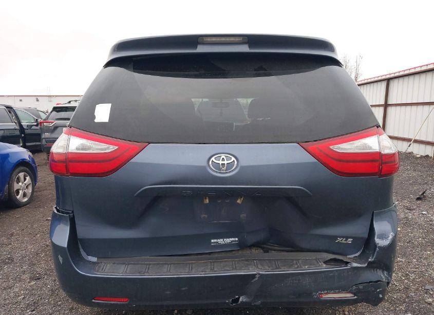 Photo 16 of 2016 Toyota Sienna XLE 8 PASSENGER (VIN 5TDYK3DCXGS751844)