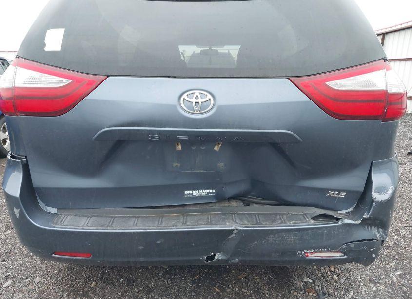 Photo 6 of 2016 Toyota Sienna XLE 8 PASSENGER (VIN 5TDYK3DCXGS751844)