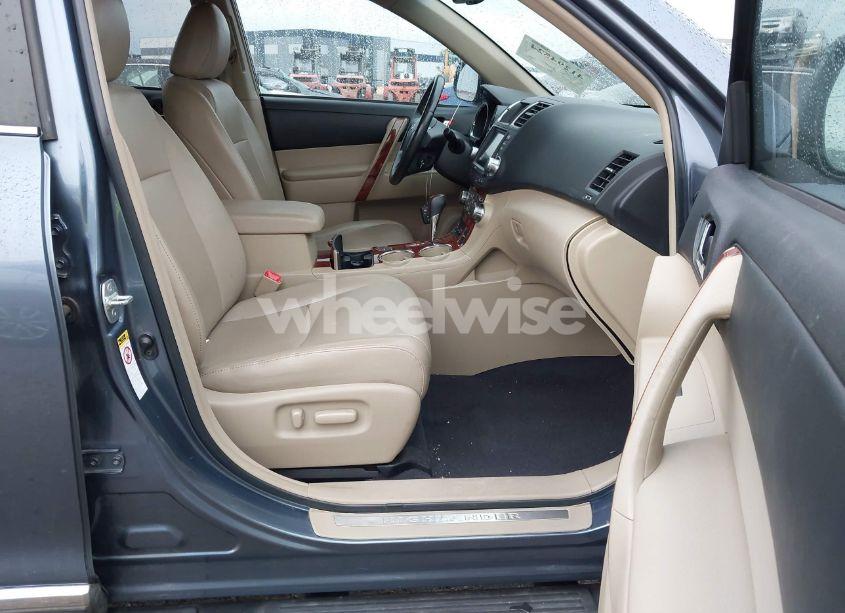 Photo 5 of 2012 Toyota Highlander LIMITED V6 (VIN 5TDYK3EH0CS052467)