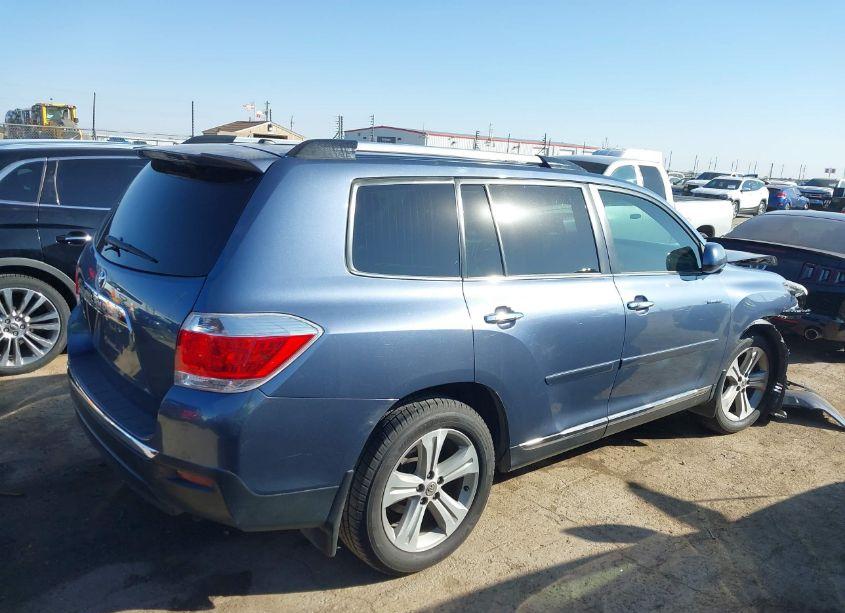 Photo 4 of 2013 Toyota Highlander LIMITED V6 (VIN 5TDYK3EH0DS092761)