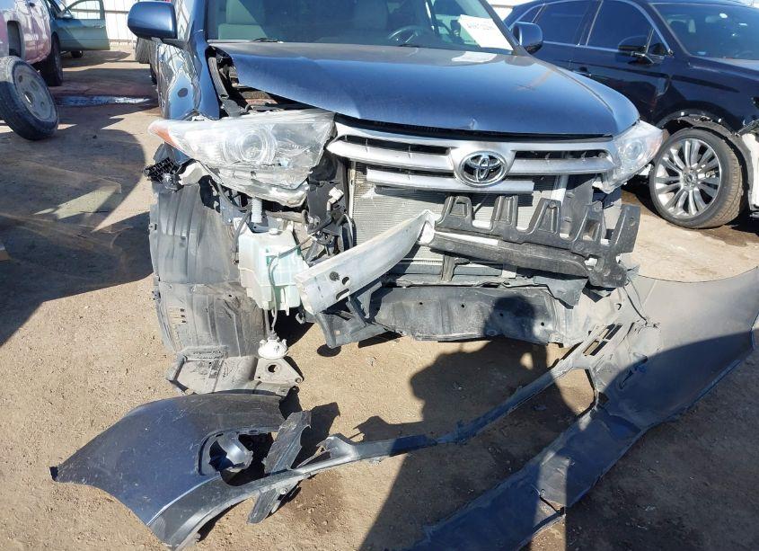 Photo 6 of 2013 Toyota Highlander LIMITED V6 (VIN 5TDYK3EH0DS092761)