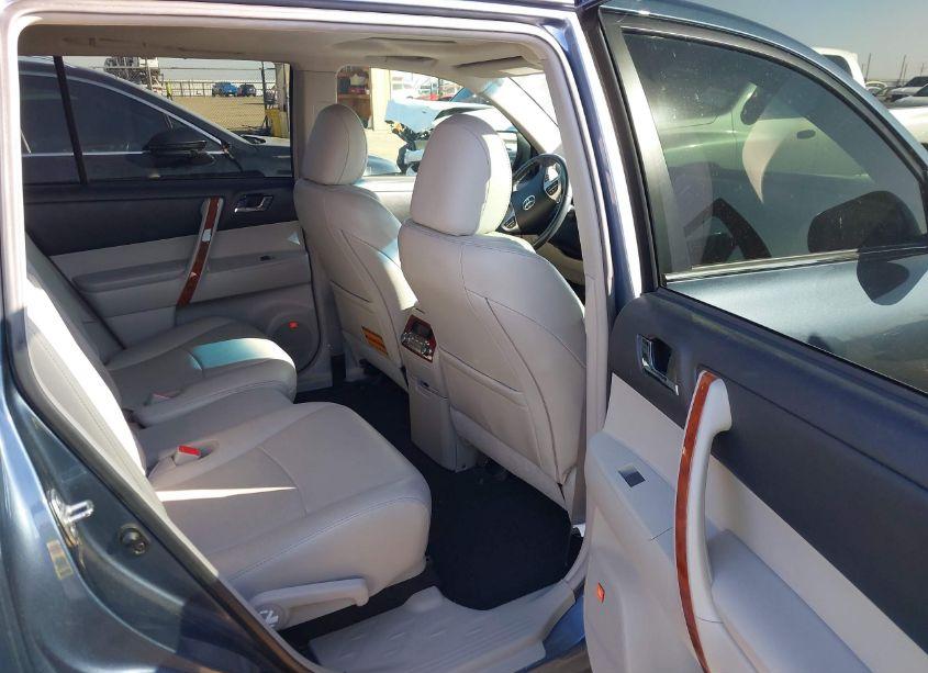Photo 8 of 2013 Toyota Highlander LIMITED V6 (VIN 5TDYK3EH0DS092761)