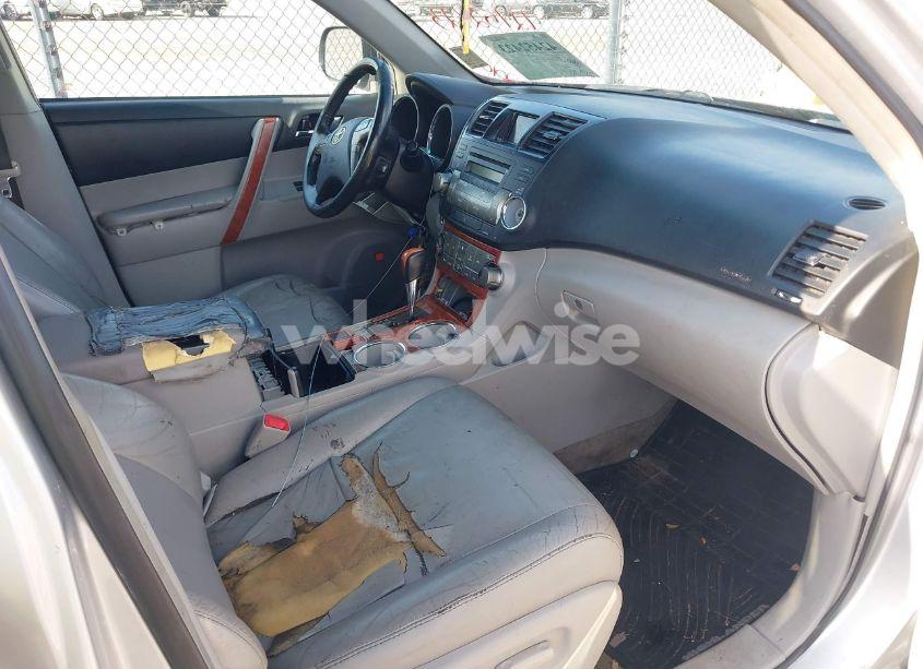 Photo 5 of 2010 Toyota Highlander LIMITED V6 (VIN 5TDYK3EH1AS011780)